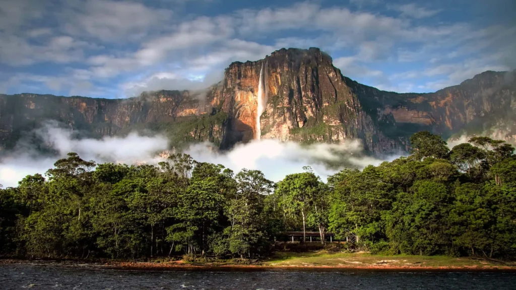 Excursión de 2 dias Delta del Orinoco Canaima Salto angel
